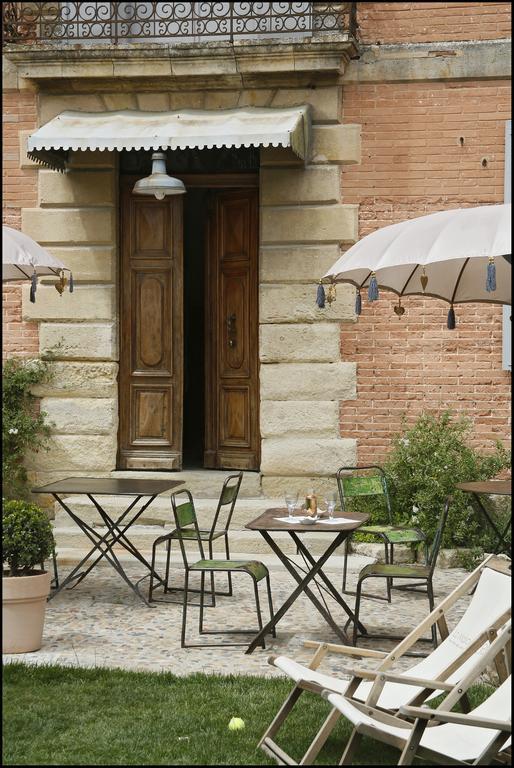 La Maison Rouge D'Uzes B&B Exteriör bild