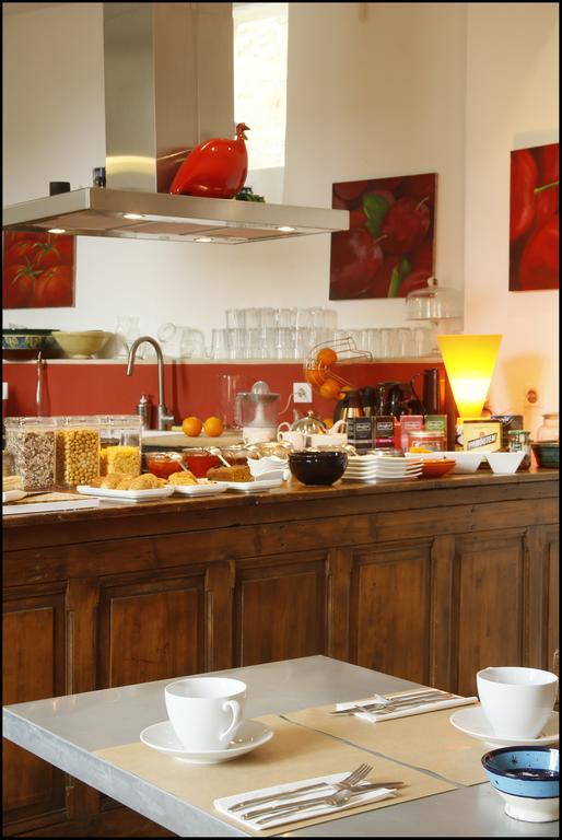La Maison Rouge D'Uzes B&B Exteriör bild