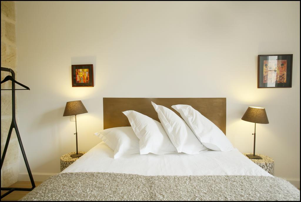 La Maison Rouge D'Uzes B&B Rum bild