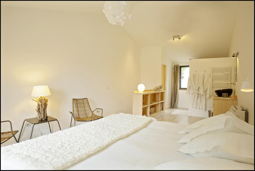 La Maison Rouge D'Uzes B&B Rum bild