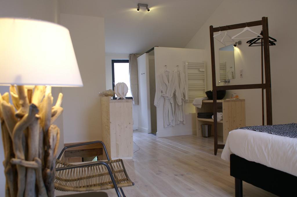La Maison Rouge D'Uzes B&B Rum bild